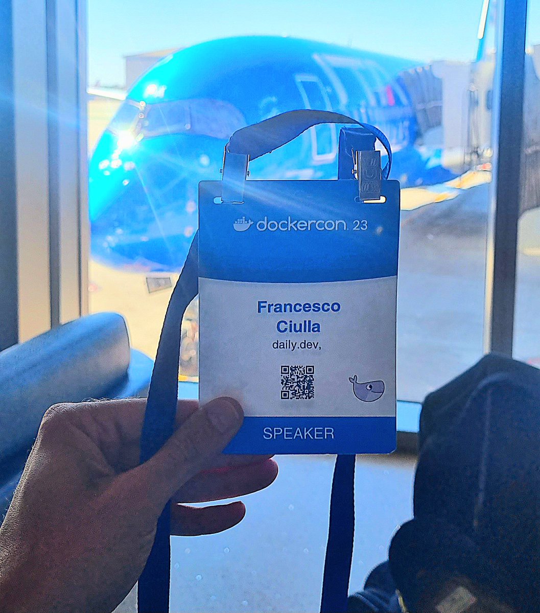 FrancescoCiull4's tweet image. Heading back to Rome ✈️🇮🇹

My first experience at Dockercon has been amazing, especially for meeting the other Captains, the Docker Staff, and the conference attendees.

In 2015 I was watching dockercon videos

Now I am a living part of it.

Mindblowing. #DockerCon