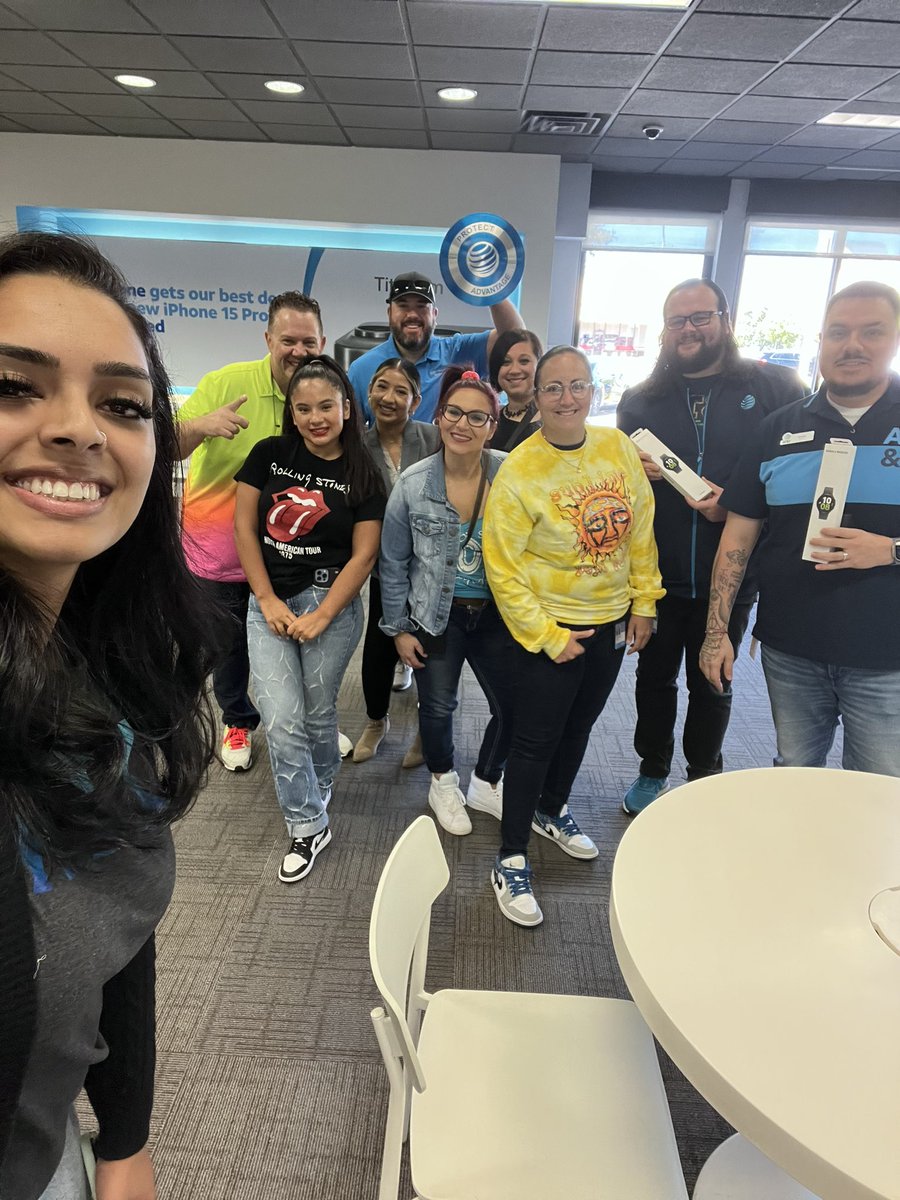 JosieCastroGar1's tweet photo. What!?! Decades Day and a NTX Roadshow! Count me in! Tons of fun today with @ksusig @bpioli22 @StacieMcGraw @GraceFCarrillo @KarenSRivas_ @NTX_Anuksha and of course - the one, the only, @ProTechMikeD! 😎 @NTX_Market @SSanjuaneloS @Megan_NTX https://t.co/c6KWF4tSwW