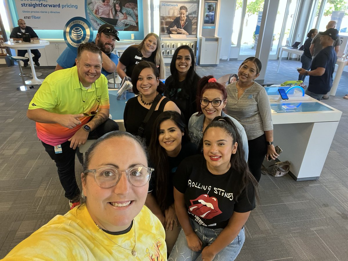 JosieCastroGar1's tweet photo. What!?! Decades Day and a NTX Roadshow! Count me in! Tons of fun today with @ksusig @bpioli22 @StacieMcGraw @GraceFCarrillo @KarenSRivas_ @NTX_Anuksha and of course - the one, the only, @ProTechMikeD! 😎 @NTX_Market @SSanjuaneloS @Megan_NTX https://t.co/c6KWF4tSwW