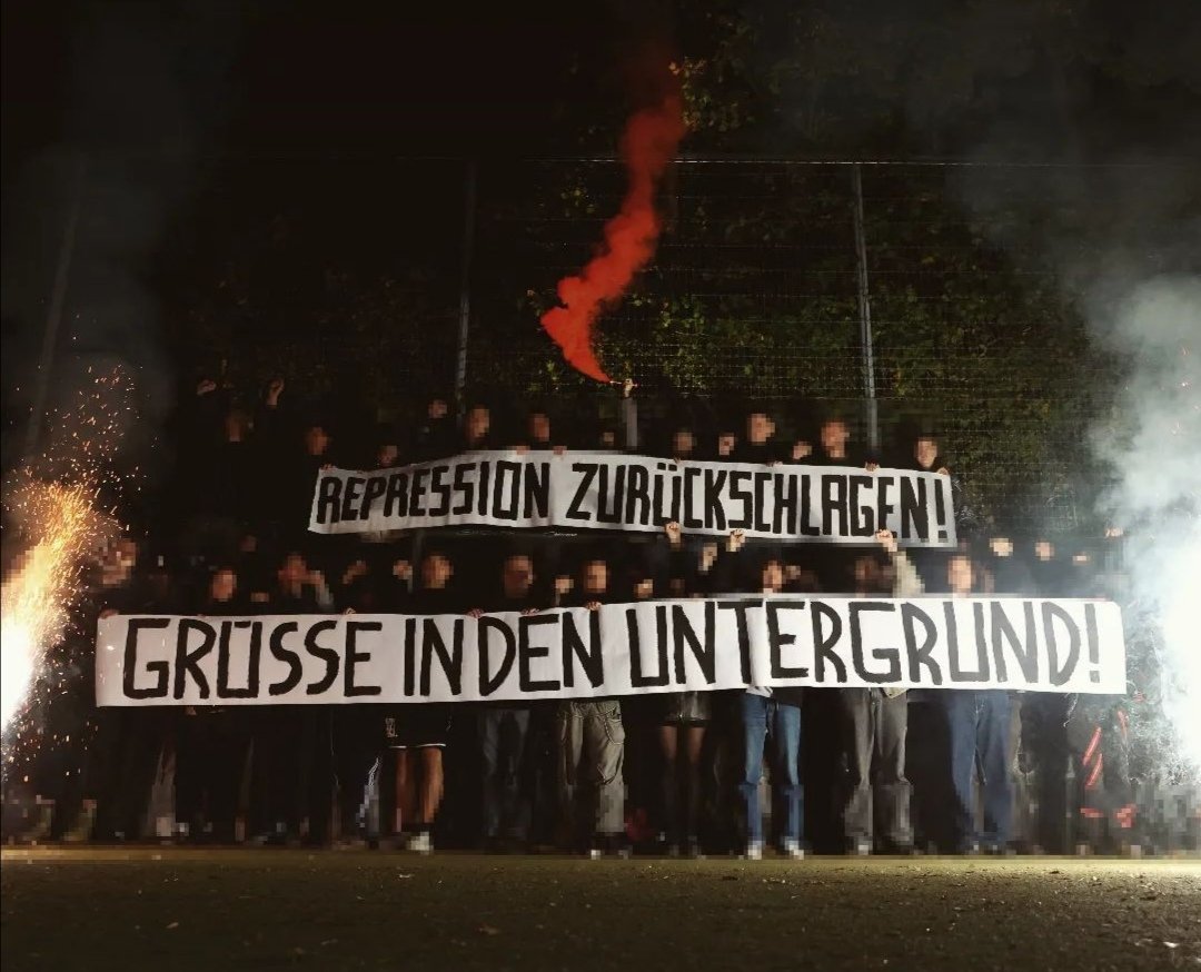 Freiheit und Glück für alle #Antifa|s! Grüße aus Karlsruhe! 
#FreeAllAntifas #FreeJo #FreeDy #FreeLina #BudapestAntifa #FreeTheBudapestTwo