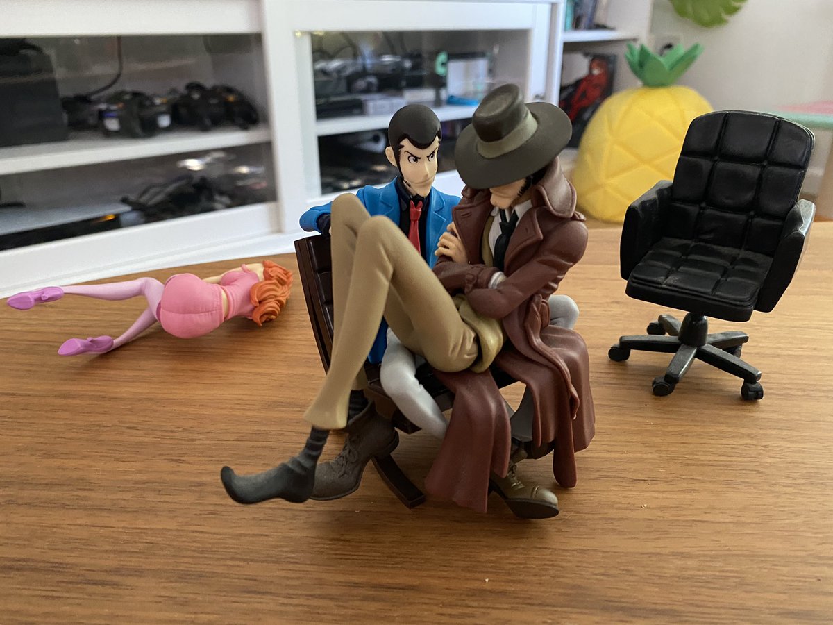 i have these lupin figures that let you out fujiko on lupin’s lap. which is great. but they also let you do this