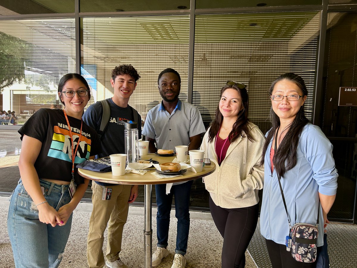 UTSAGradSchool's tweet photo. Started off the month with another fun First Friday! Glad to see so many graduate students stop by our event this morning for breakfast and swag. See you next month, 'Runners. #UTSA #UTSAGraduateSchool #FirstFriday https://t.co/qwhDUk91W3