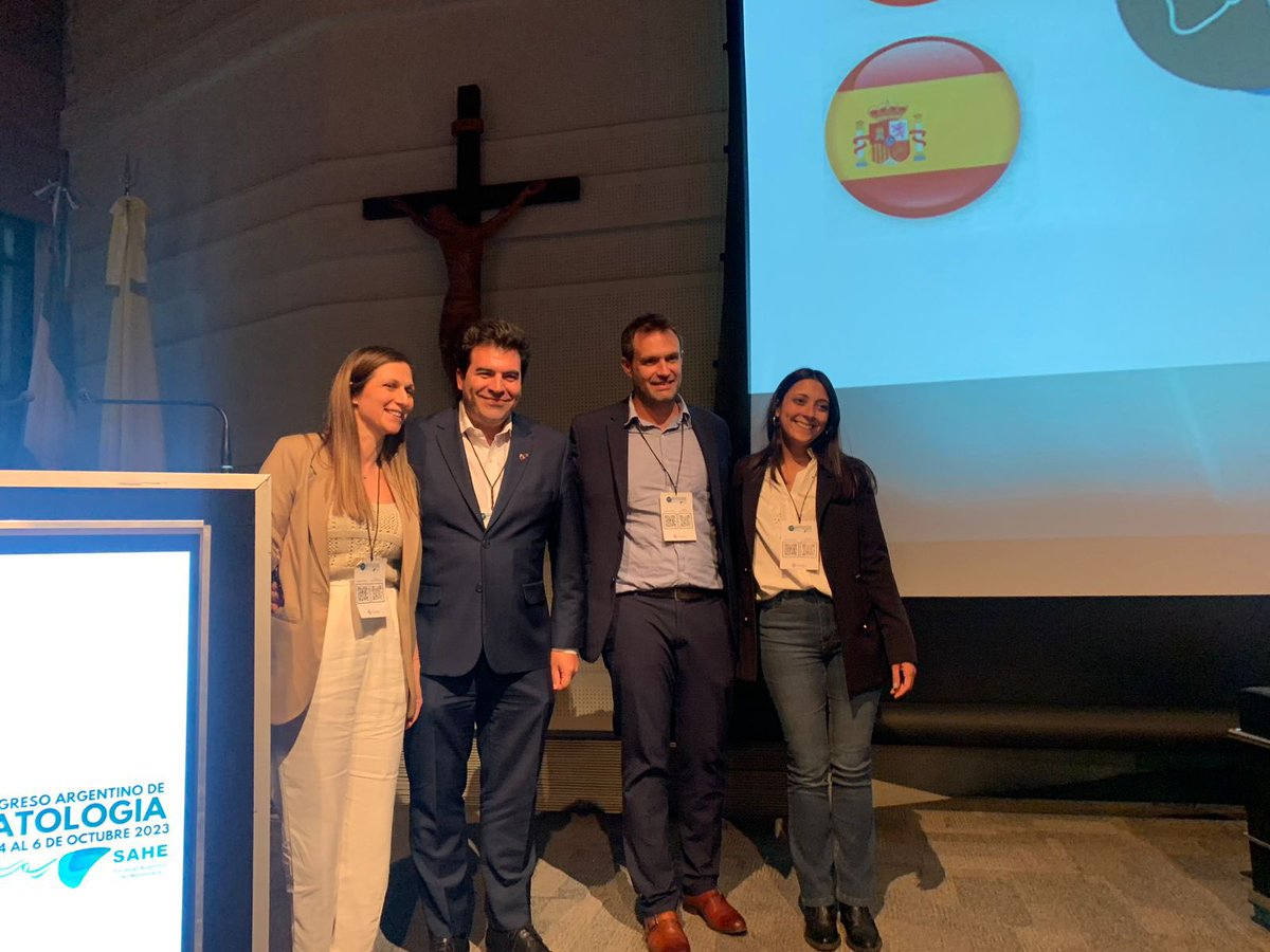 monicamarinoo's tweet photo. Entrega de premios a los trabajos de investigación, en el Congreso #SAHE2023
Feliz de haber cumplido con esta etapa.
Felicitaciones a todos los ganadores. @manuelbarbero11 @MeliDirchwolf @sebas_marciano @salvatore_piano @SAHEpatologia https://t.co/X3pGcN5iV1