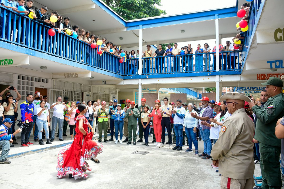 Ministerio del Poder Popular para la Educación tweet media
