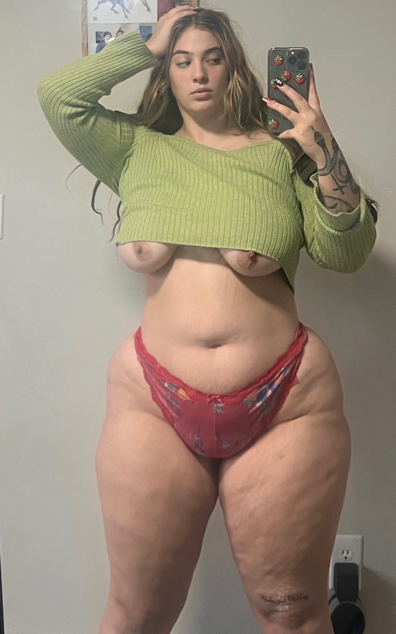 Sophie✨ on X: whats your fave color? t.cof15J0BQtKT  X