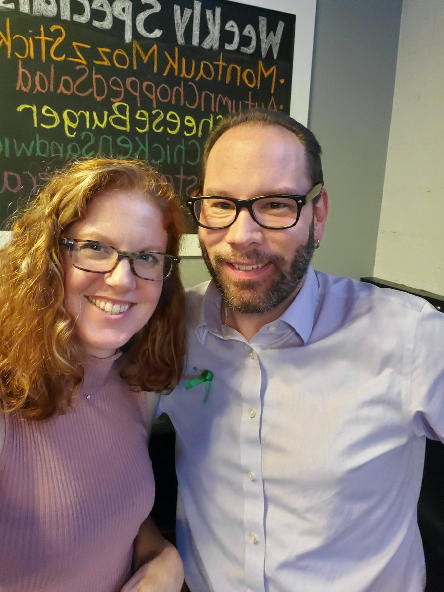 Just another Friday, enjoying chats with my fellow researcher <a href="/EIFineArts/">Dr. Wottawa</a> discussing methodology. Why what does everyone else do on Fridays after school?! 🤣