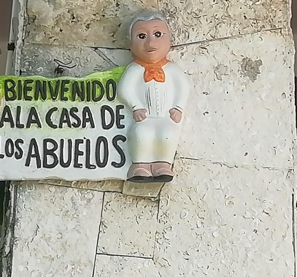 INEYucatan's tweet photo. Personal de la #03JuntaDistritalEjecutiva #Mérida visitó el Hogar Casa de Adulto Mayor "Roble Alba" en la col. #garcíaginerés, para promover el servicio registral de personas adultas mayores en albergues. Así se da cumplimiento al artículo 141 de la #LGIPE https://t.co/4X8rdYwJnw