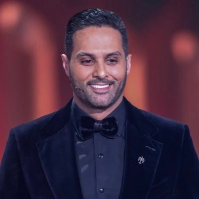 EPLworld's tweet photo. 🇸🇦 

محلل البريميرليغ و اسطورة الهلال ياسر القحطاني في رده على زميله حفيظ الدراجي: 

والله إنك تعلم أننا نعلم أنك تعلم بأن السعودية العظمى تستطيع أن تستضيف كأسي عالم في آنٍ واحدة بكل أريحية وكفاءة وإبداع، ونعلم أنك تعلم بأن السعودية العظمى تستطيع أن تستضيف كل منتخب مشارك في محافظة من محافظاتها لوحدة بعدّته وعتاده ولأكثر من شهر كذلك بدون أي تقصير بل بجودة متميزة وعالية.
السعودية العظمى بفضلٍ من الله ونعمه سنوياً تستضيف أكثر من ثلاثة ملايين حاج في مساحة تساوي 356,000  متر مربع وهي مساحة الحرم المكي الشريف بكل يسر وسلاسة، السعودية العضمى بفضلٍ من الله سبحانه وبلا مِنة بل تعتبره من الواجب عليها اتجاه أشقاء عرب أو مسلمين أو مستضعفين تعول دول بشعوبها وتستمر في نفس الوقت في التطور والنمو والنهضة تحت ظل قيادة مولاي خادم الحرمين الشريفين الملك سلمان بن عبدالعزيز حفظه الله وسمو سيدي ولي العهد رئيس مجلس الوزراء الملهم المجدد الأمير محمد بن سلمان وبسواعد وإرادة شعب طموح وعظيم،
أما خليجنا  فخليجنا واحد قلباً وقالباً ونعلم مدى محبتهم لنا كما يعلمون مدى محبتنا لهم والأشقاء العرب كذلك ، وتعلم الشقيقة قطر قيادةً وشعباً مدى فخرنا واعتزازنا وفرحتنا بنجاحهم في تنظيم مونديال 2022 المتفرّد والمتميز و الأجمل في التاريخ وهو نجاحٌ لنا كذلك، ولكنك للأسف تحاول أن تدس السم في العسل ولكن هيهات، وفّر شكوك وظنونك لنفسك ولا تهرف بما لا تعرف فأهل مكة أدرى بشعابها.