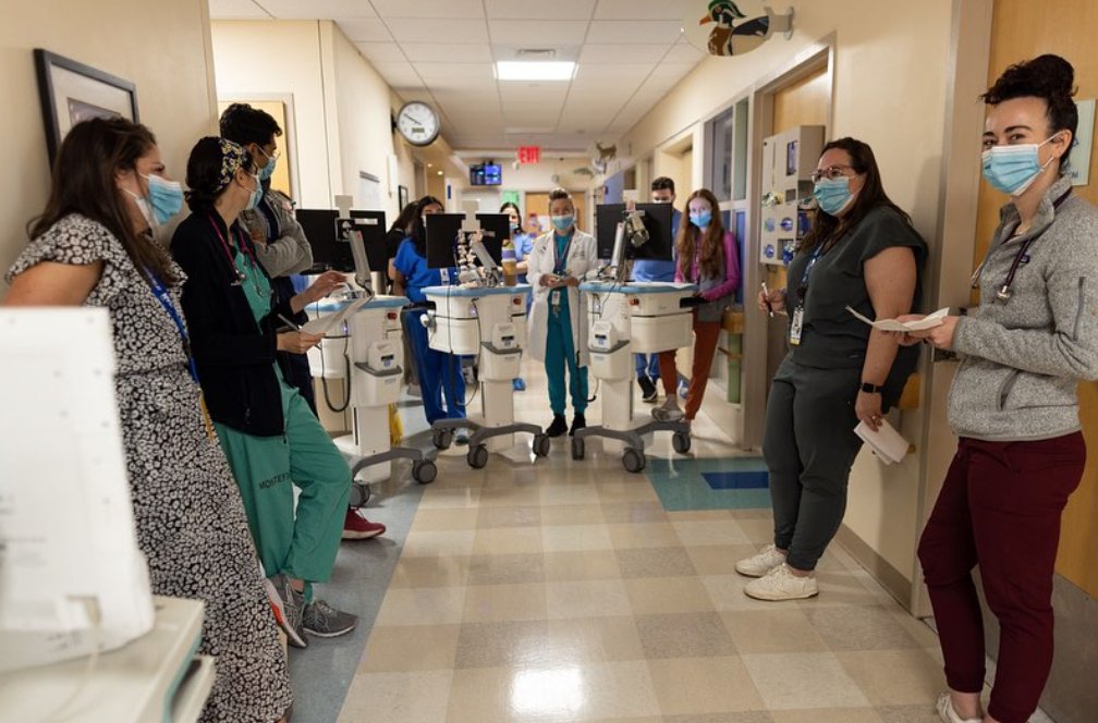 MontefiorePeds's tweet photo. 🔄Scenes from CHAM Inpatient Family-centered Rounds! Featuring #CHAMily attendings, residents, and med students #doingmoreforkids in the Bronx https://t.co/ECtr0g8iAp