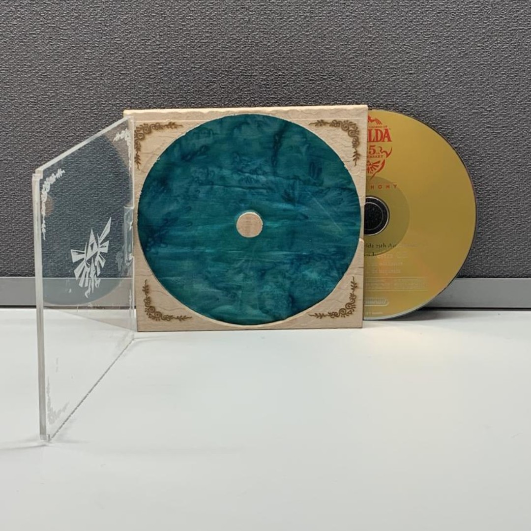 exlab_gsu's tweet photo. look at this INCREDIBLE case made by one of EXLAB's own student assistants! this was created by laser cutting  and engraving layers of acrylic and wood. stop by to find out how to get started! https://t.co/IRomxoZUC7