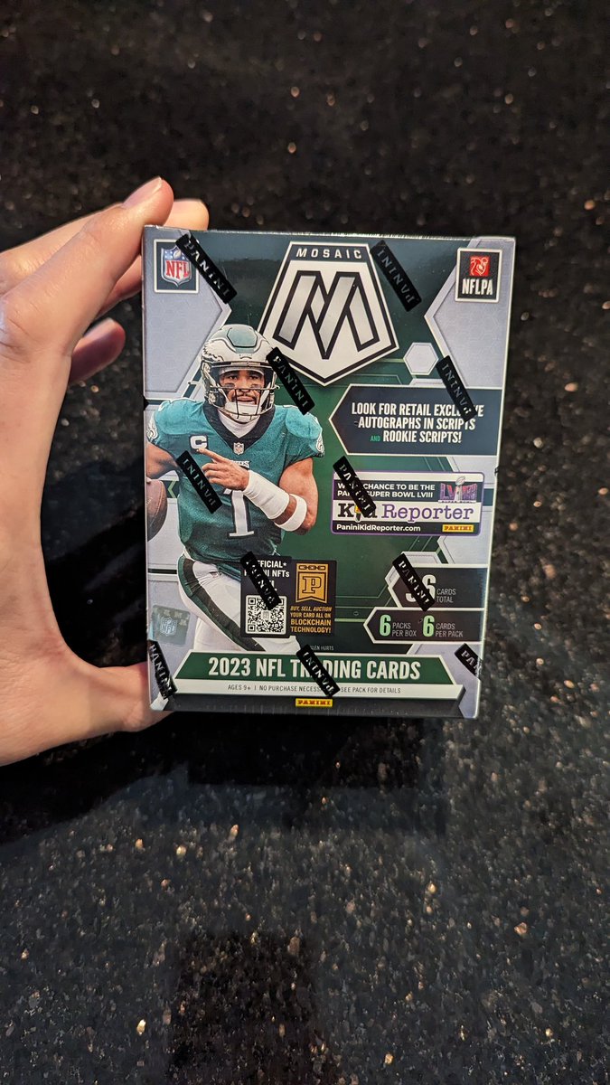 TheBurrowCC's tweet photo. Fun Friday Rip thanks to @buysportscards giveaway! 

 #thehobby https://t.co/QKA8SnW6Aq