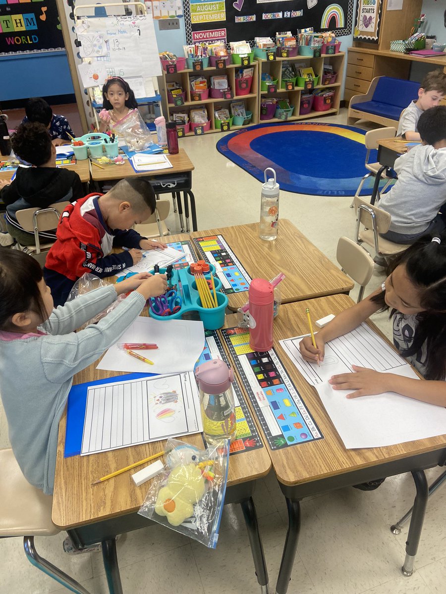 Firsties getting their brains ready for Writer’s Workshop with Show &amp; Tell Writing <a href="/DentonAvenueAP/">Lily Ho</a> <a href="/DentonDucks/">Dominick Tolipano</a> <a href="/TonySinanis/">Dr. Tony Sinanis</a> @drmikeimondi