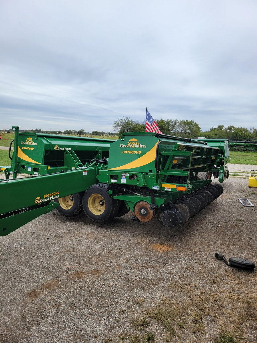 Zack Rendel (@zrendel) on Twitter photo Anyone have any experience running a variable rate prescription with a <a href="/GreatPlains_Ag/">Great Plains Ag</a> BD7600 drill?
Trying to figure out how to get everything setup to do it. Anyone have any experience running a variable rate prescription with a <a href="/GreatPlains_Ag/">Great Plains Ag</a> BD7600 drill?
Trying to figure out how to get everything setup to do it.