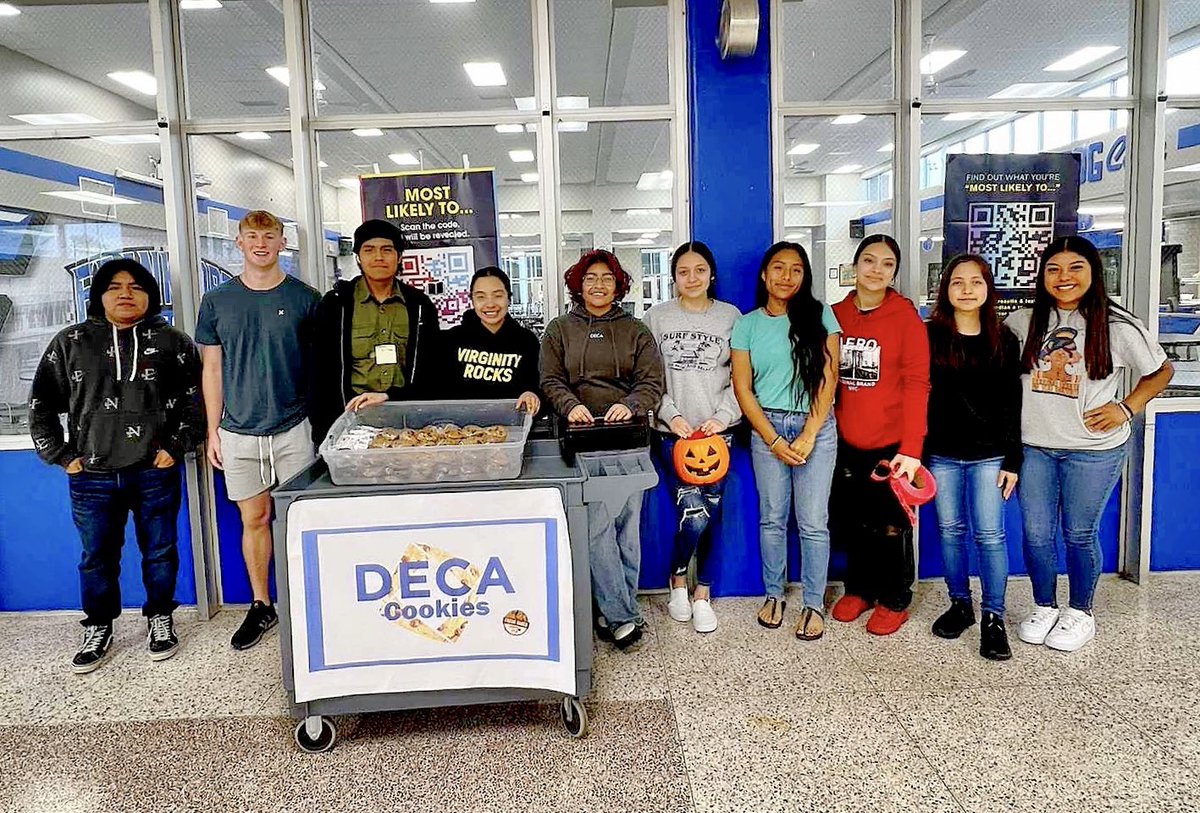 FrankfortDECA's tweet image. #DECASBEWEEK 2023 in the books!
@DECAInc @IndianaDECA @csfhotdogs