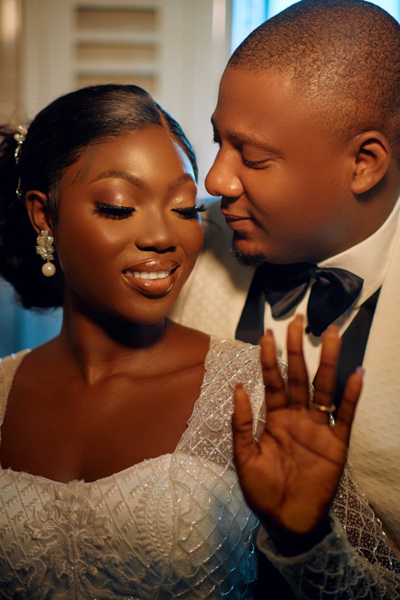 OpydivaM's tweet photo. No measure of time is enough,but let’s start with forever 
❤️❤️❤️❤️

#TOBLISS2022

Bride: @tunmisheshody
Makeupartist: @makeupbychalovey 
Planner: @OpydivaM 
Photography: @photosbyabis 
#bride
#bridalbeauty
#wedding
#weddingplanner
#eventplanner
#weddinginnigeria https://t.co/VMnsSctc3G