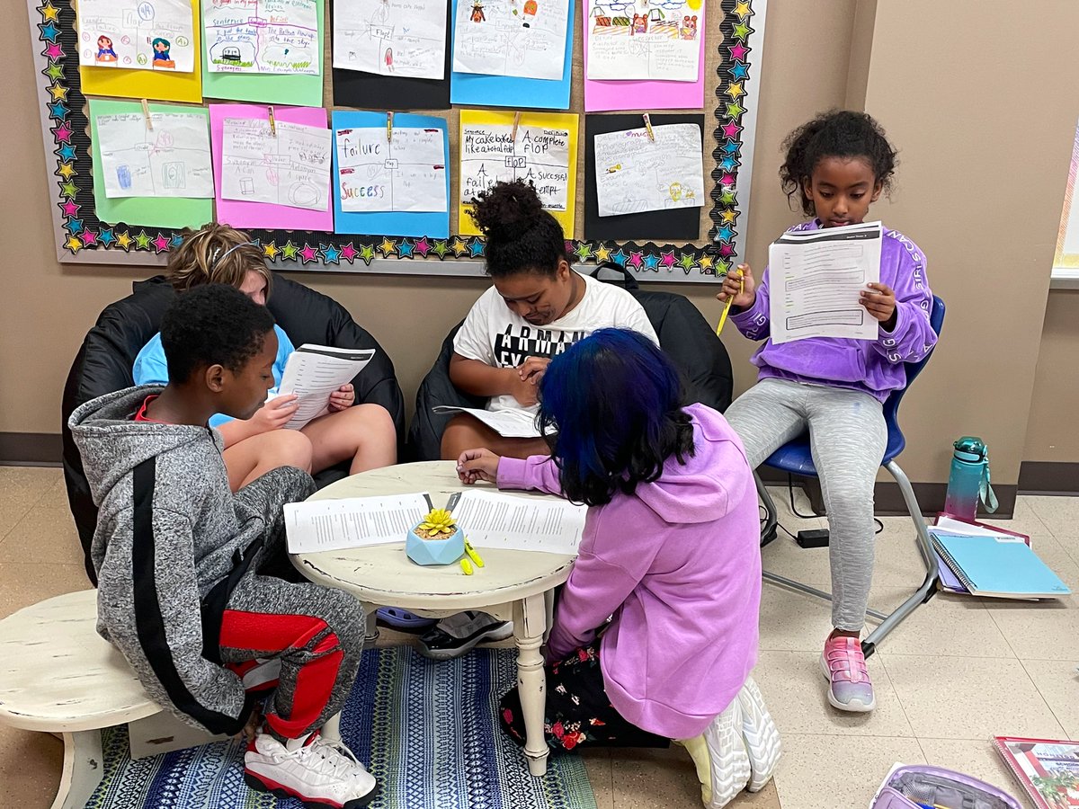 Mrs. Brond tweet media