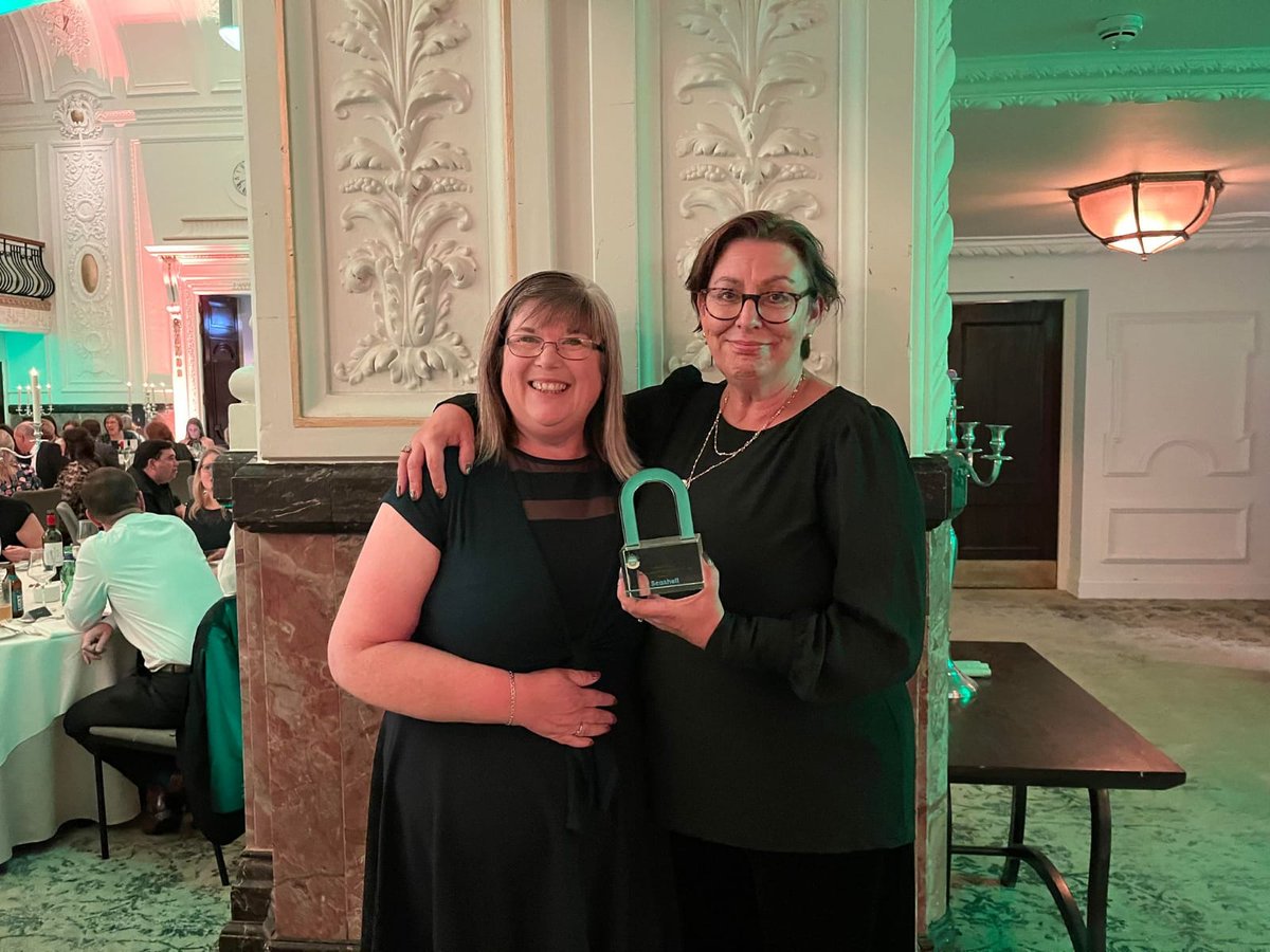 DerwenCollege's tweet image. We are incredibly proud to have won the @nasen_org award for FE Provider of the Year. 

Thanks to Helen and Tab for representing Derwen. This award is truly a team effort.
 #DerwenCollege #SEND #Derwen #APlaceOfPossibility
