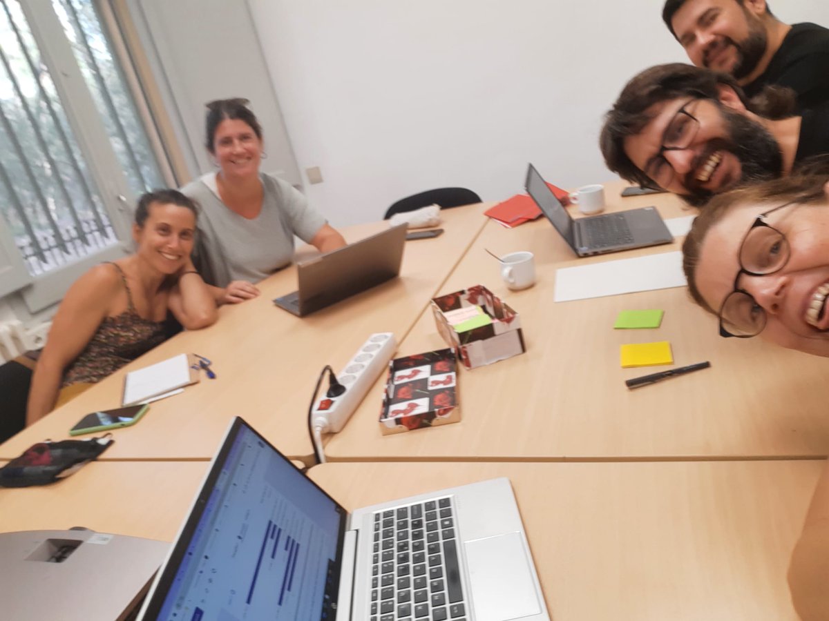 EduglobalStem's tweet photo. Els Eduglobals ens hem tornat a posar en marxa avui, aviat obrim inscripció per al nou curs, tenim nous fitxatges,  moltes idees i molta feina. Sempre és un gust retrobar-nos! https://t.co/ClH4KuTOe2