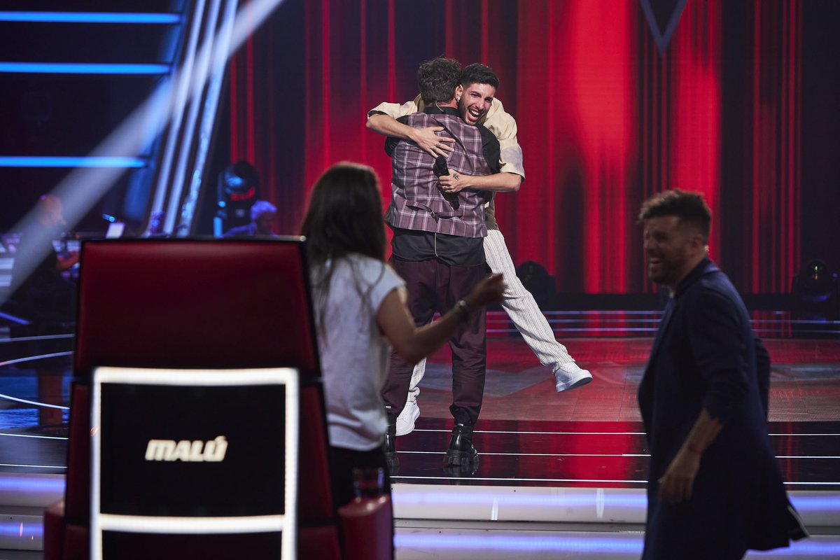 antoniorozco's tweet photo. Joakim!!!!!!!! estamos hechos el uno para el otro 🫶🏼 bienvenido al #EquipoOrozco!!!!! 🙌🏼🙌🏼🙌🏼🙌🏼🙌🏼 @LaVozAntena3 #LaVozAudiciones4 https://t.co/kjRlYCyFx0