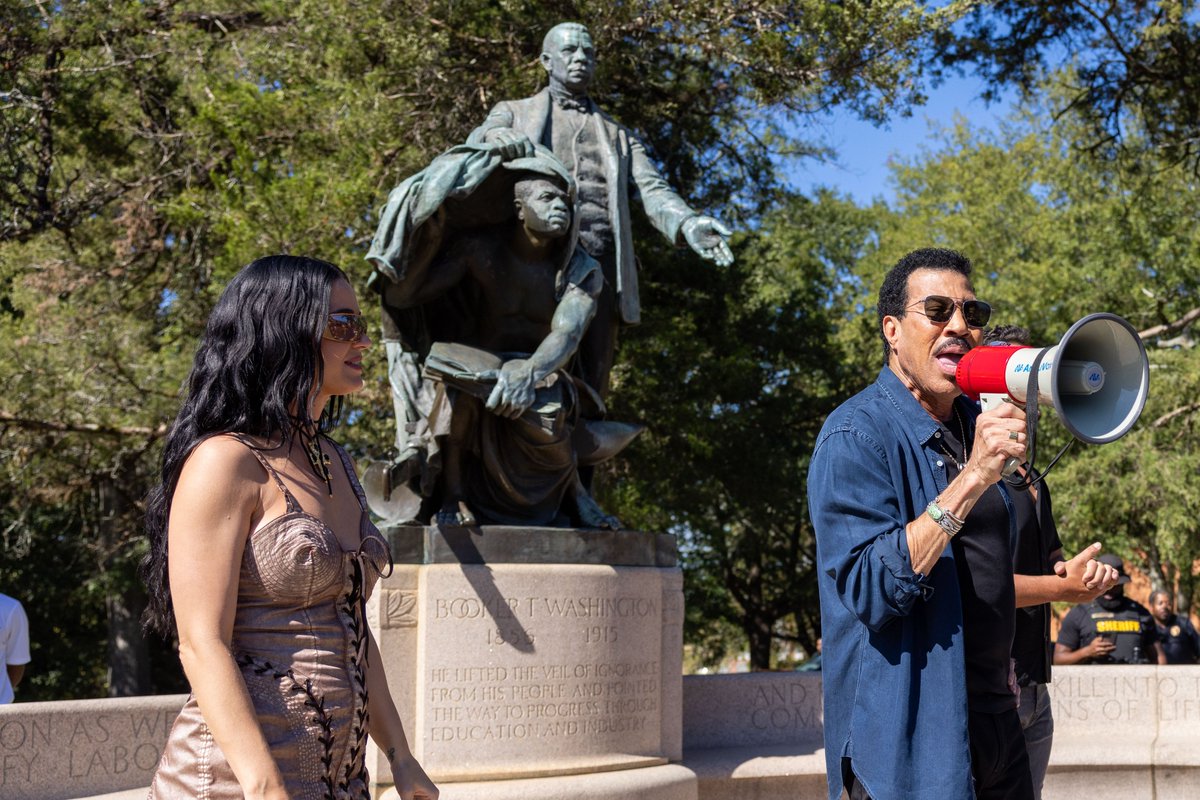 Tuskegee University welcomed <a href="/AmericanIdol/">American Idol</a> legend <a href="/LionelRichie/">Lionel Richie</a> home to Tuskegee this week alongside co-hosts <a href="/KatyPerry/">KATY PERRY</a> and <a href="/LukeBryan/">Luke Bryan</a>. 🎤🎶 Catch Richie and the American Idol judges on the upcoming season. You might see a Tuskegee student living out their dream! 🌟 🐯✨