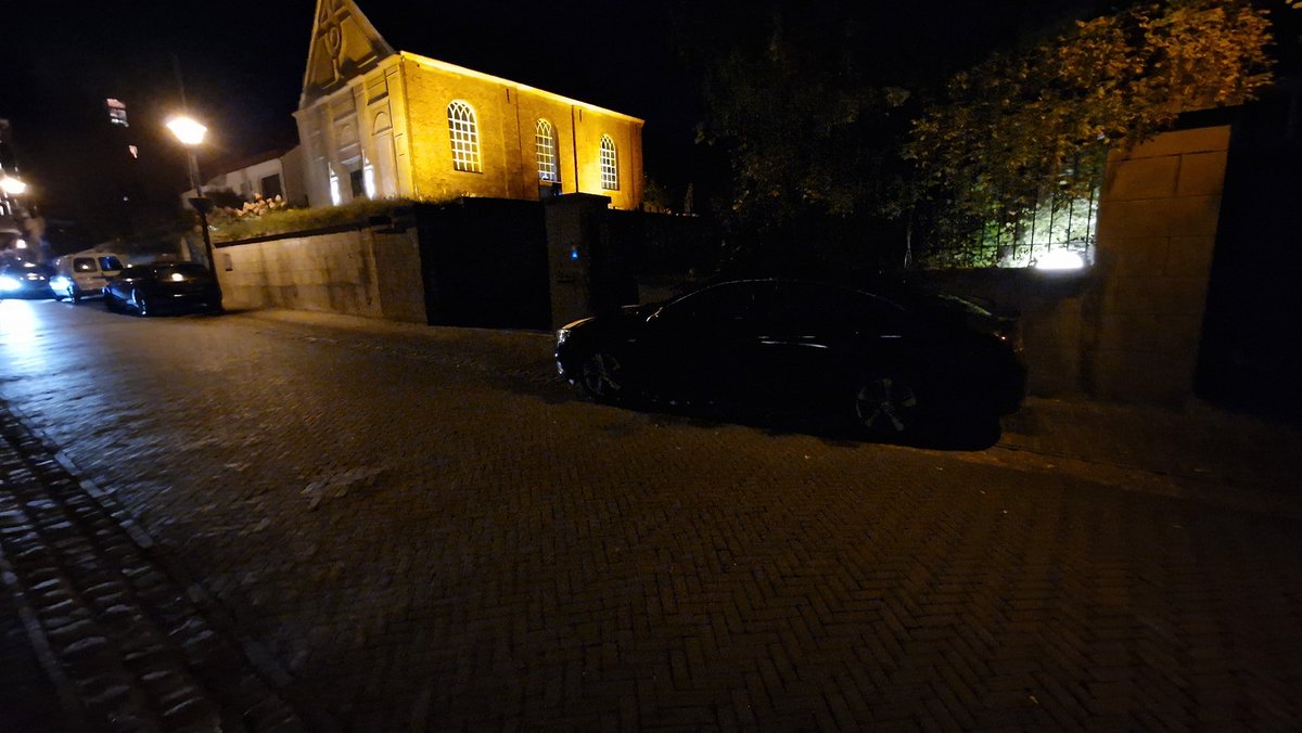 Ik heb ergens gelezen dat <a href="/GemMeerssen/">Gemeente Meerssen</a> strenger gaat handhaven in Meerssen 🤣🤣. 
Misschien nog wat extra borden plaatsen rond de markt 🤣👌