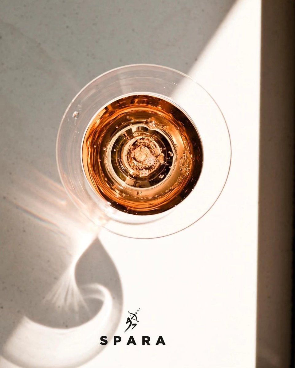 No importa si la copa esta medio llena o medio vacía, siempre hay espacio para más #Spara. Ve por el tuyo a Selecto <a href="/Chedrauioficial/">Chedraui</a> #Fresko #CityMarket y #LaComer o en <a href="/amazonmex/">Amazon México</a> .

#Vino <a href="/maiteperroni/">Maite Perroni B.</a> #Octubre #findesemana