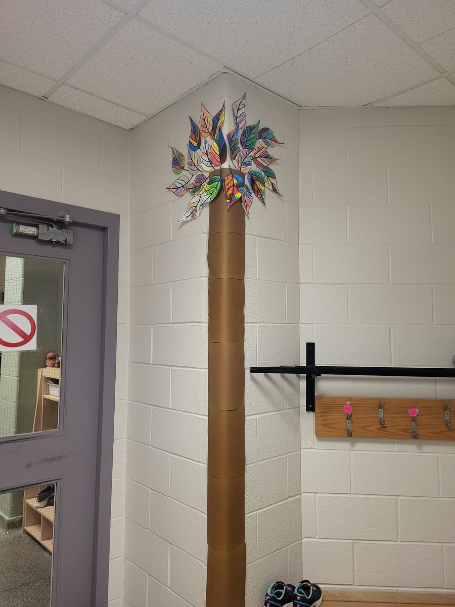 MissKayWhite tweet media