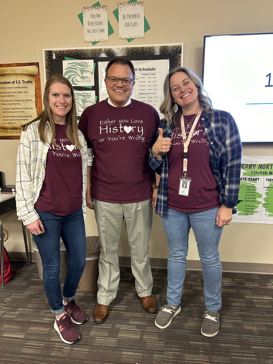 Laura McFarren tweet media