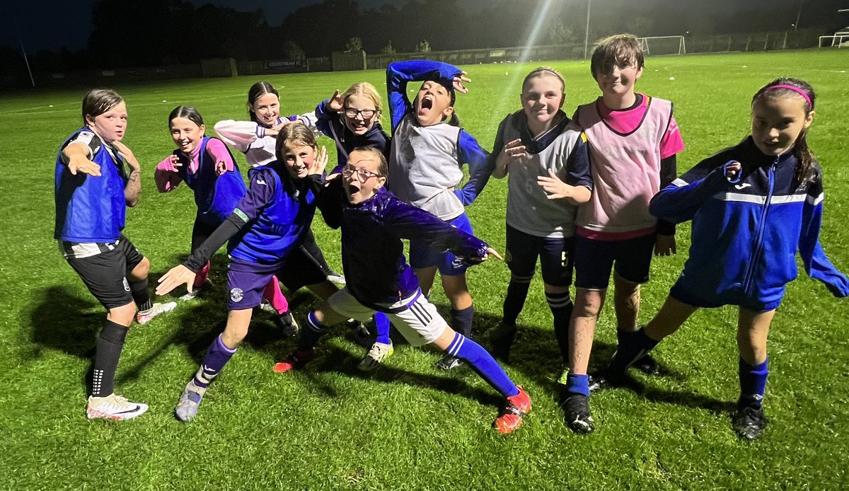 ColdstreamGirls's tweet image. Rain? What rain? The wet and wild U12 girls at training 💙