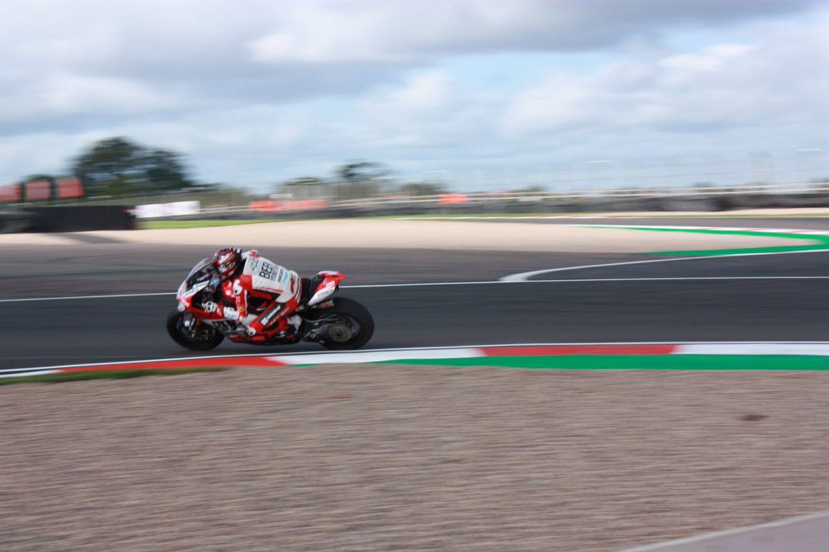 Xxzney16X's tweet photo. Round 10 

Dodington park 

Friday practice https://t.co/dy1ZYRnnUA