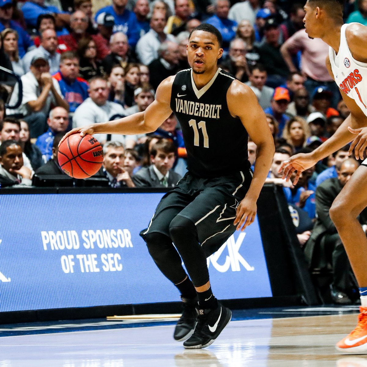 VandyMBB's tweet photo. 𝐅𝐨𝐫𝐞𝐯𝐞𝐫 𝐁𝐥𝐚𝐜𝐤 𝐚𝐧𝐝 𝐆𝐨𝐥𝐝 - Jeff Roberson '18

⚓️ The Houston native rocked No. 11 for the Commodores
⚓️ 1,373 career points and 755 career rebounds (6th-most in program history)
⚓️ All-SEC and SEC Academic Honor Roll

#AnchorDown https://t.co/yQUjCdvue0