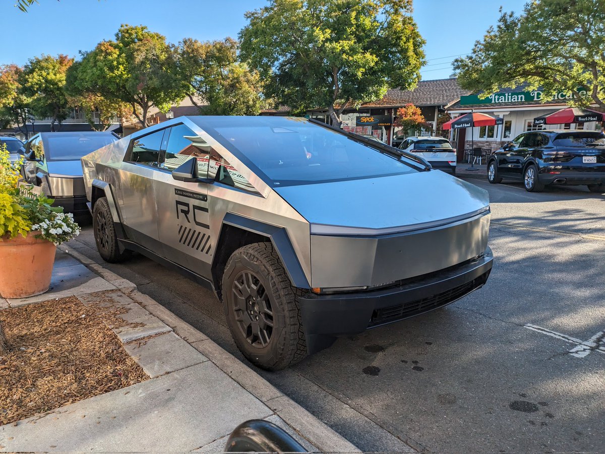 meetrics's tweet photo. Cool seeing some @Tesla Cybertrucks today in Los Altos! They're pretty wild irl.

#cybertruck https://t.co/d20MLzELQx