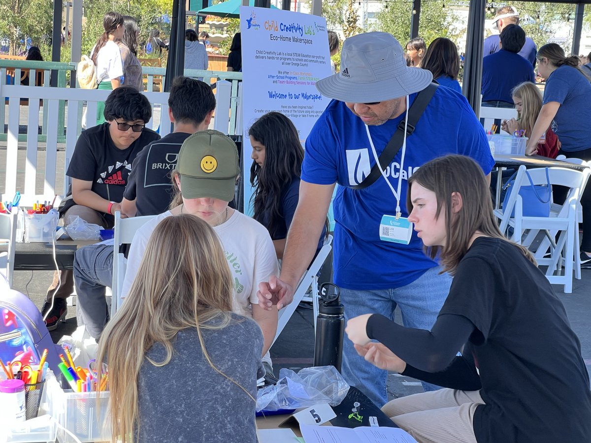 socalgas's tweet photo. As part of Orange County's Sustainability Decathlon, #TeamSoCalGas volunteers worked with children to help them through a @ChildCreativity workshop, problem-solving how they can create their very own small-scale #sustainable model home using all #recycled materials. #OCSD2023 https://t.co/ViPLBFr45w