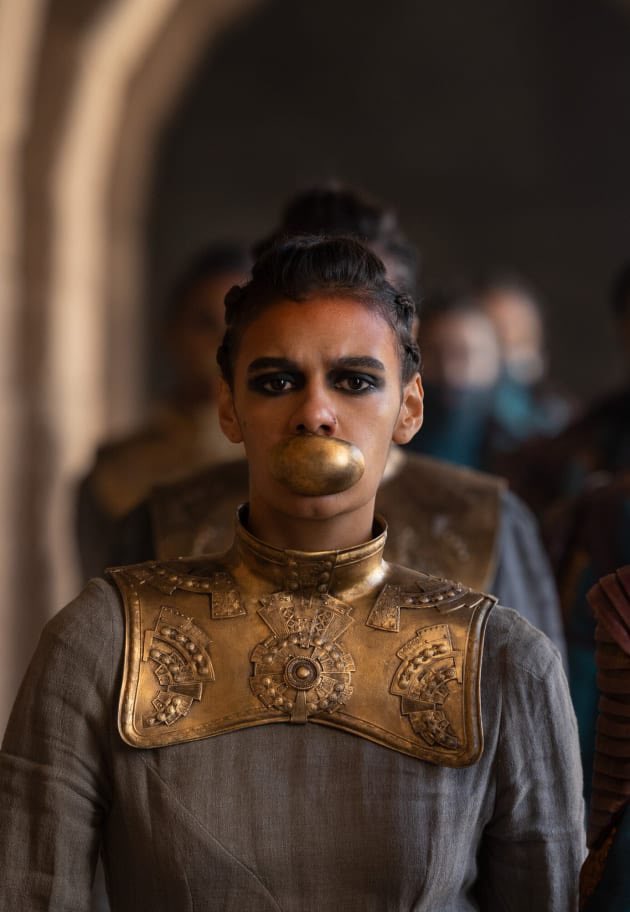 ericaparr_'s tweet photo. Nynaeve conta a Egwene o significado de Aes Sedai: serva de todos. E diz-lhe que ela a vai deixar muito orgulhosa pela Aes Sedai em que se vai tornar. Depois da provação do A’dam, Egwene vai tornar-se numa das mais poderosas Aes Sedai e vai fazer história na Torre Branca #egwene https://t.co/p4kzLpGQIl