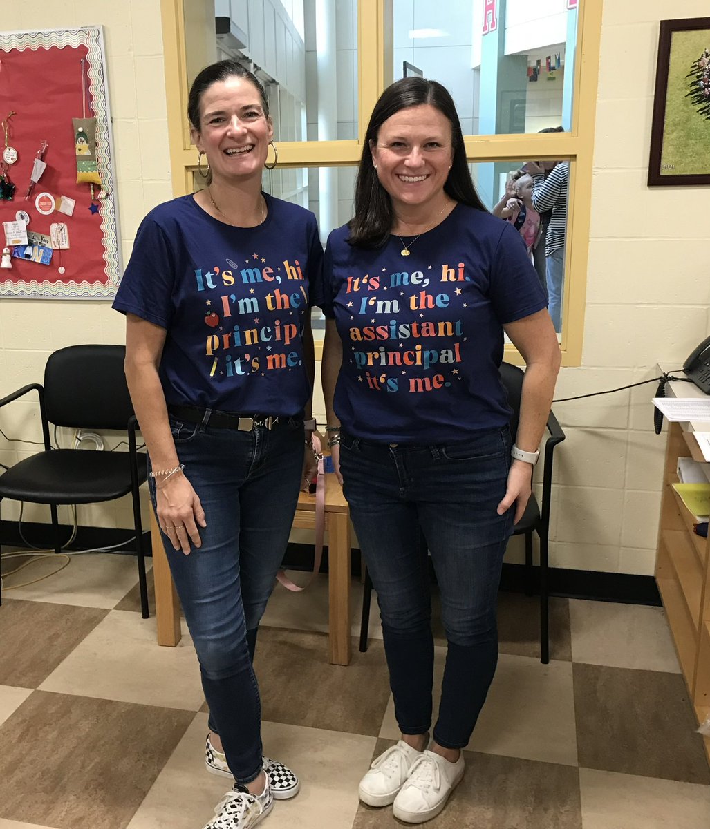 mrsmccarthy17's tweet image. Do what you love ❤️ Love what you do! Still pinching myself that I get to partner w/the amazing @jillrt! She’s inspired me for years and now we’re fully engaged in really special work w/a really special
community!! @HMLS_Salem #allthethings. #wevegotthis