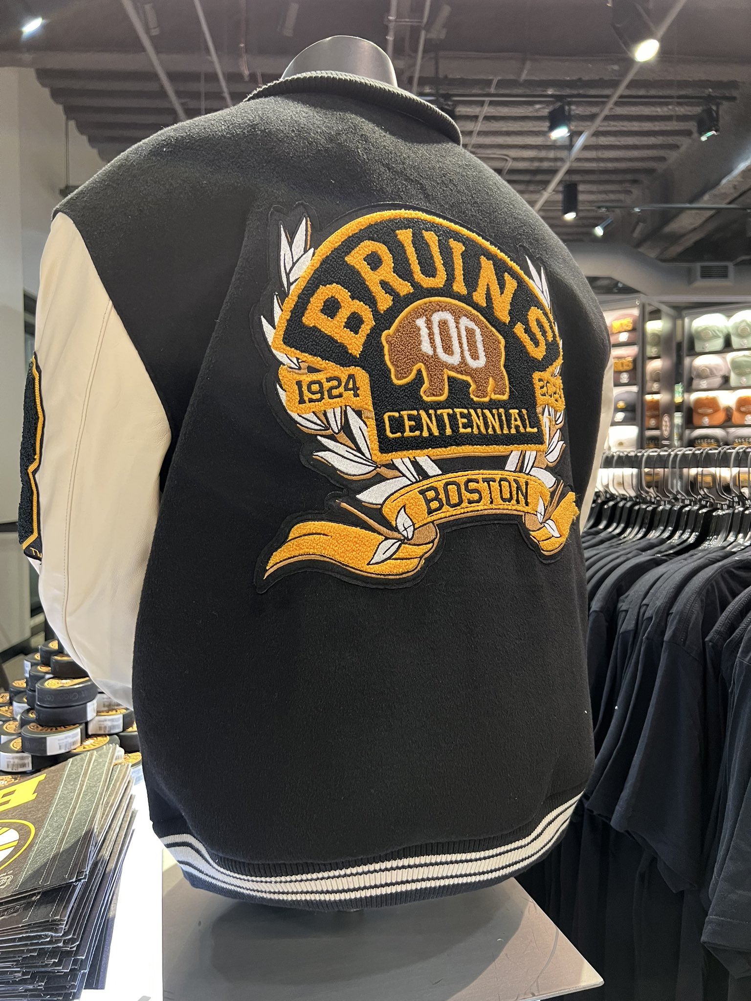 PROSHOP  TD GARDEN - Orion RED