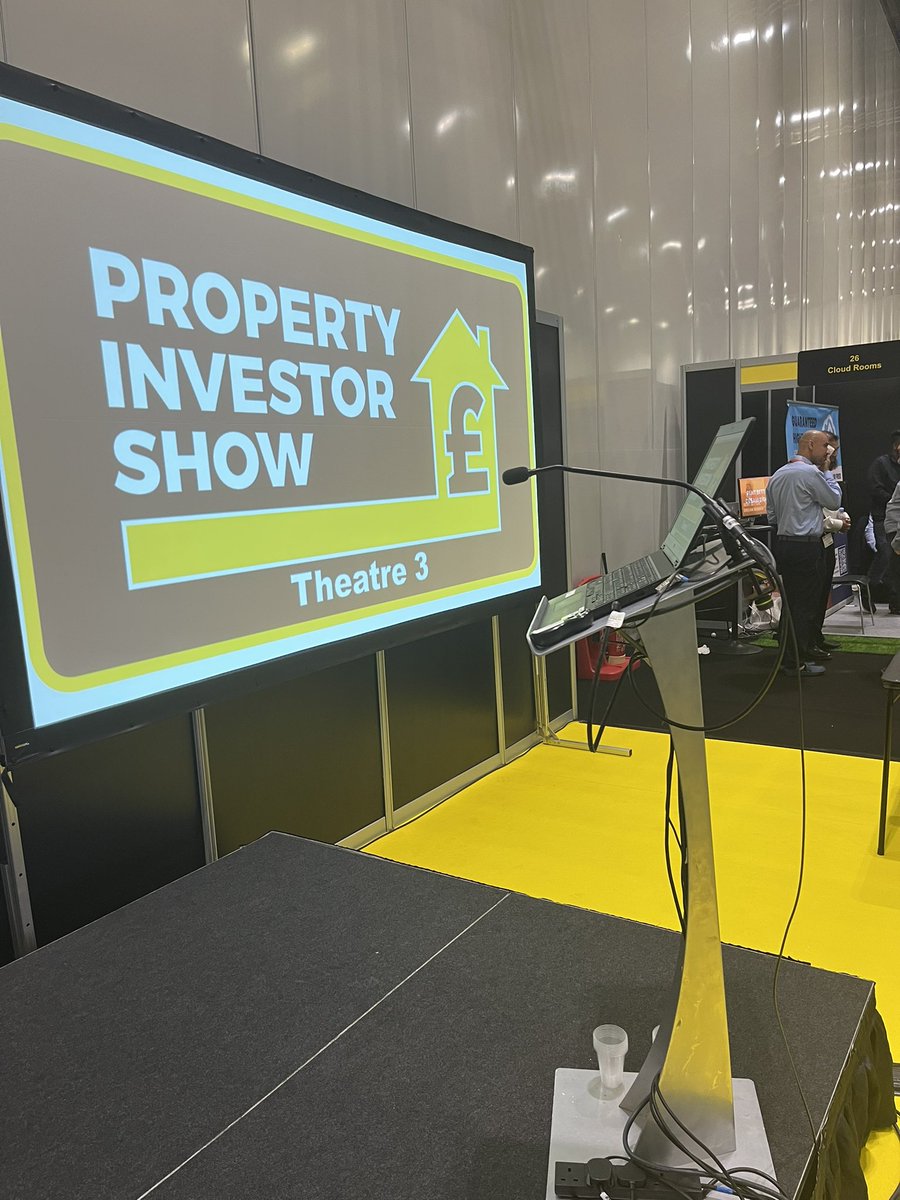 jvarleymedia's tweet photo. Enjoyed a quick trip to London to speak about the short-term rentals sector and promote @hchandbook at the @Investor_Show. 

It was fun to chat to a bunch of people in the industry and share details of our new platform. https://t.co/11SdQZGhSj