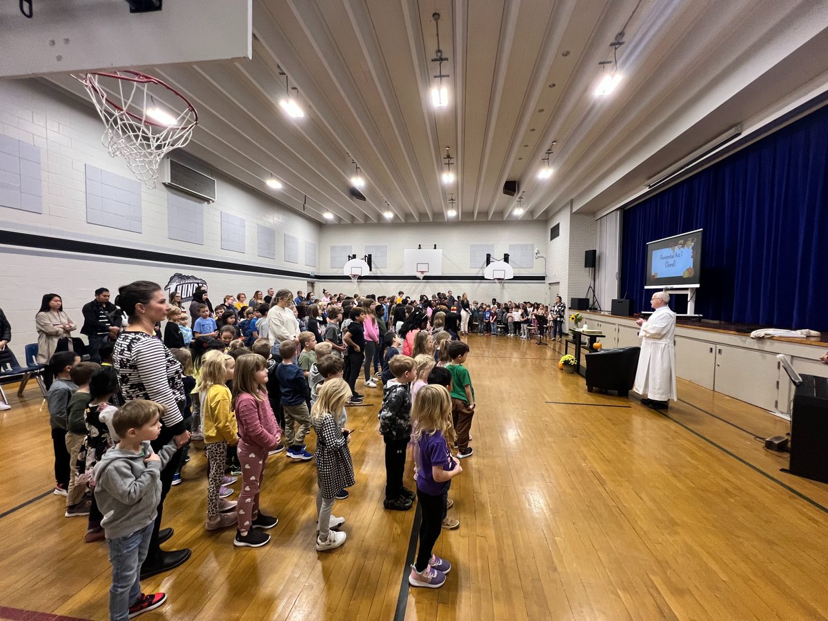 Deacon Gordon from St. Thomas More was in to lead our Thanksgiving celebration.  We have so much to be thankful for at our school.  Students, staff and families, it is a wonderful place.  Happy Thanksgiving everyone!
