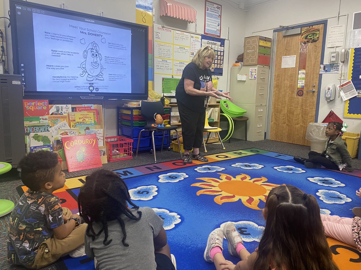 Connected and Respected Lesson with our awesome school counselor, Mrs. Doherty. #BPatriotProud @BoughkKelly #BCoolidgeCool