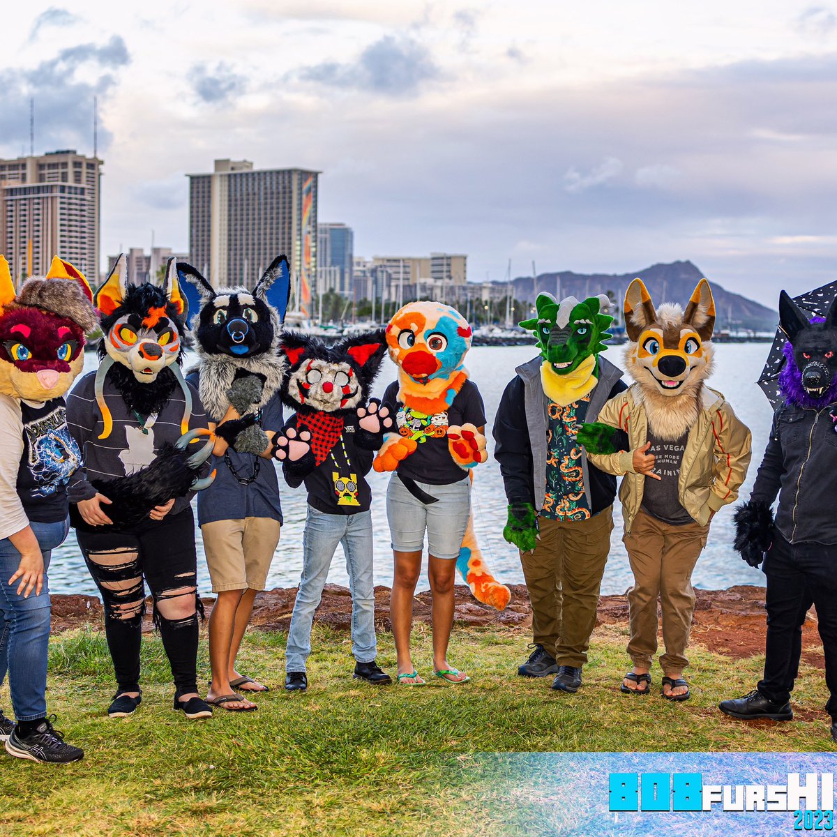 808FursHI's tweet photo. Happy #FursuitFriday from Magic Island on Oahu!
#808FursHI #808Furs #HawaiiFur #Fursuit #Fursuiting #Furry #808FurryEvents #Hawaii #Day #Outdoor #Oahu https://t.co/qYC6s7Fle4