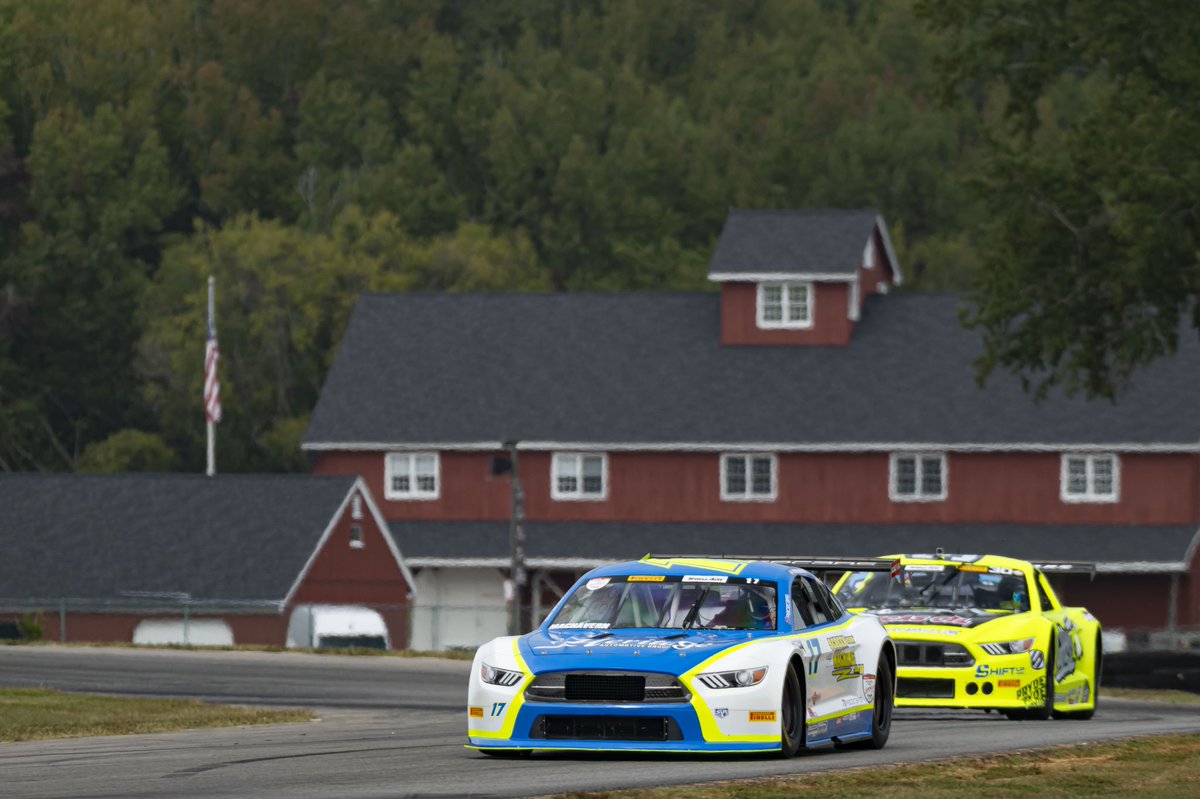 TeamSLRinsider's tweet photo. The day in pictures, Friday edition, at @VIRNow. @GoTransAm @SafetyKleen @CustomersBank #ScreenYourMachine @SherryStrongOC https://t.co/uj105OTjBW