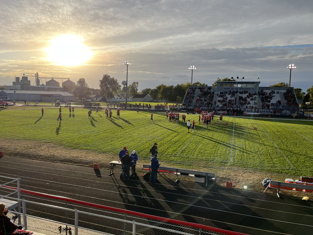 J_Lautzenheiser's tweet photo. Another Friday night with Harper Marie. Let’s go #Knights! #BeatGrove #OHSAA #NWC https://t.co/RswLAo4EwY