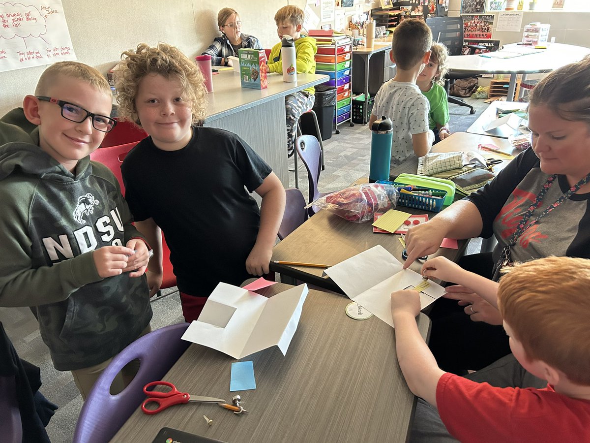 stine_smithADM's tweet photo. Using magnets and paper clips to design locks on a “house” in science! https://t.co/pCInthn1NG