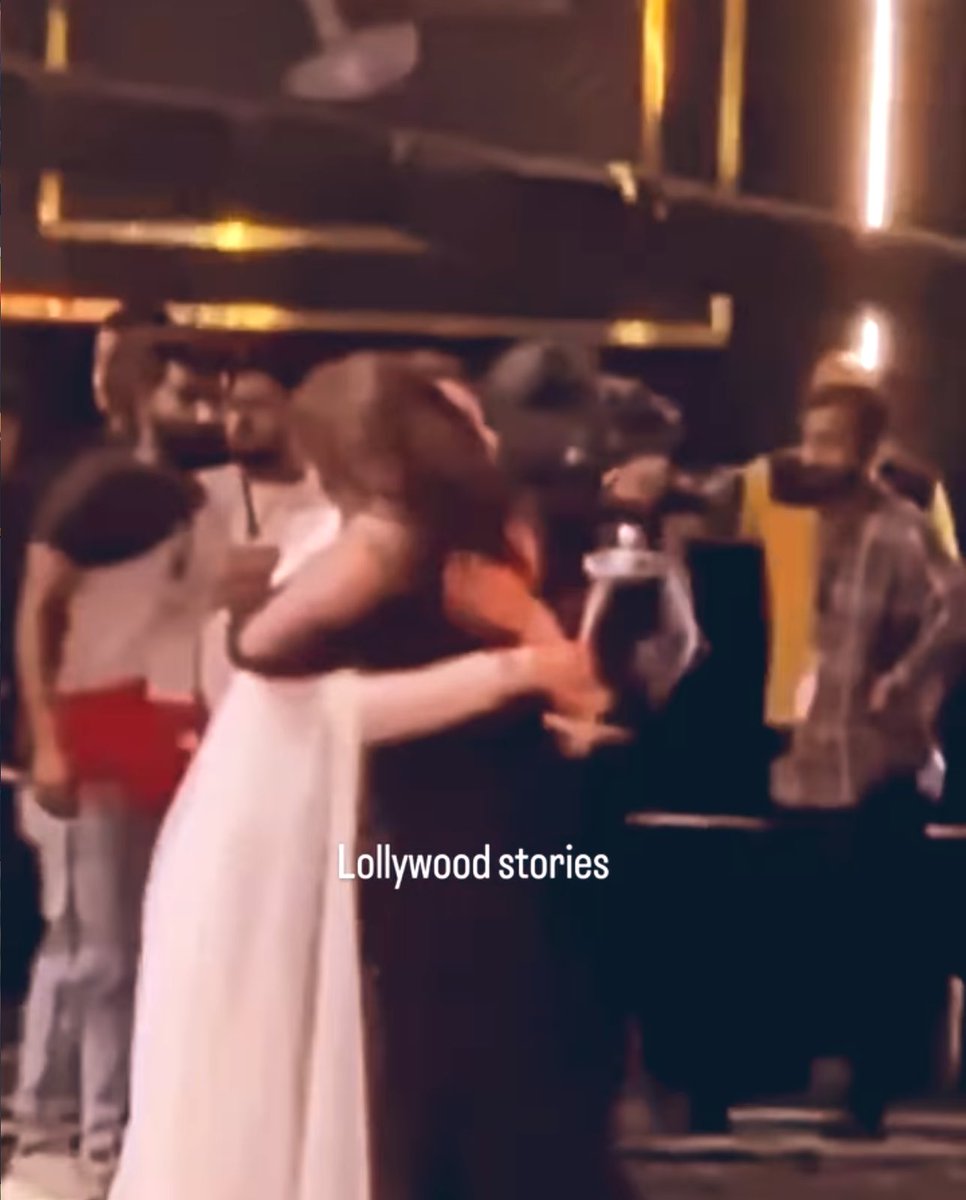 That Yumna- Hania hug….🥺🫂♥️

#YumnaZaidi • #HaniaAamir 
#TereBin • #MereHumsafar