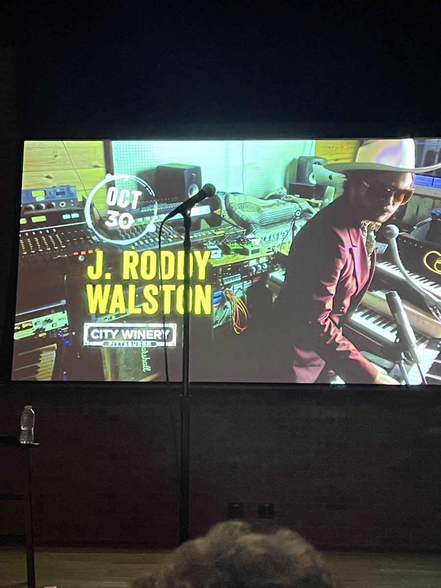 rob_backus81's tweet image. With @StephanieBackus at @citywinerypgh to see @pattonoswalt.