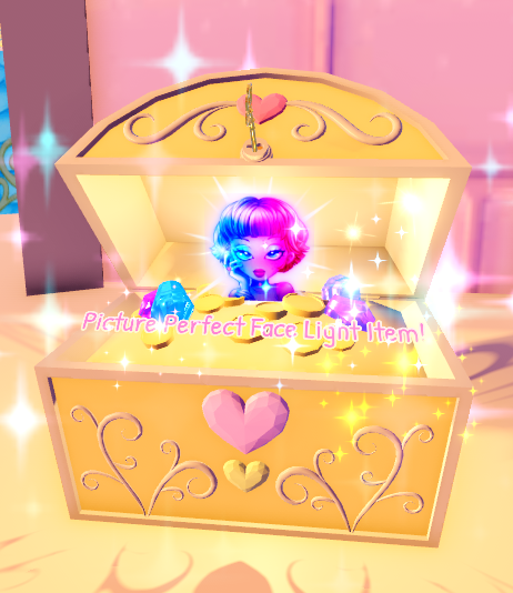 RoyaleHistory's tweet photo. Did You Know?
You only have ONE MINUTE to claim this chest since the crystal does RESPAWN! 
(Yes, I timed it)
#RoyaleHigh https://t.co/zewPBlWGWg