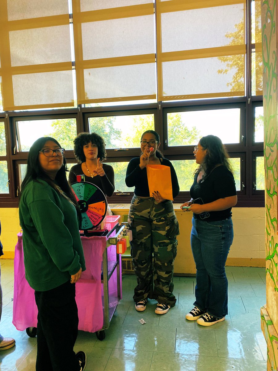 Some of our MSK ladies running our first fundraiser to raise awareness for breast cancer. Stop by and see them during lunch periods on Thursdays in October. All proceeds will be donated to the Daisy Fund! 🩷 💜 🩷 💜 @LHS_Lancer @YonkersMSK @MillicentPosta @YonkersSchools