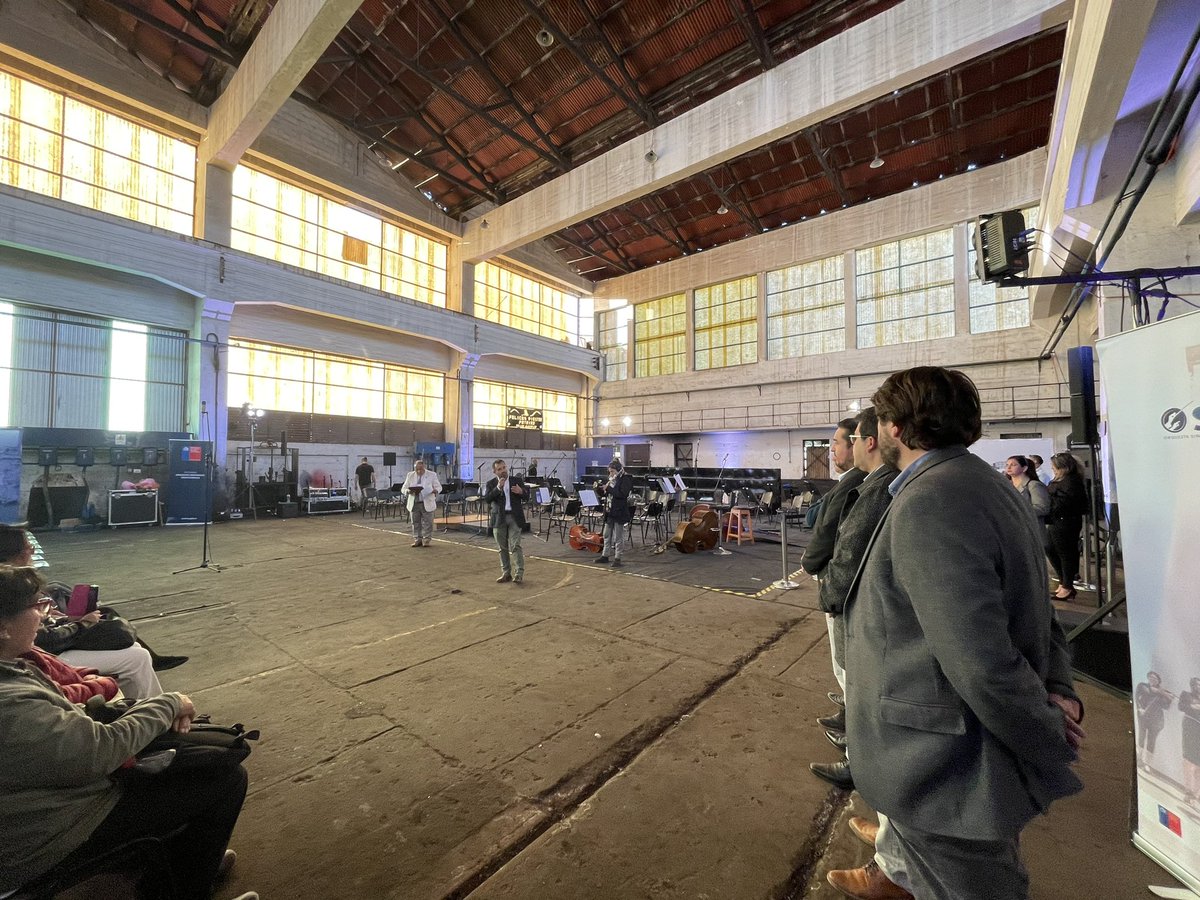 minvucoquimbo's tweet image. En el futuro Centro Cultural Maestranza de #Coquimbo se instaló una placa recordatoria en memoria de los 11 mártires ferroviarios del Cerro Chena quienes fueron asesinados por el Regimiento de Infantería de San Bernardo el 6 de octubre de 1973 #50AñosdelGolpe