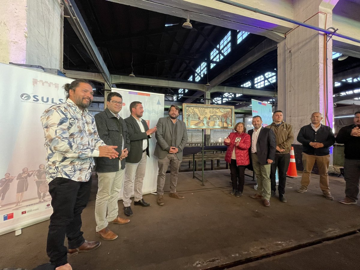 minvucoquimbo's tweet image. En el futuro Centro Cultural Maestranza de #Coquimbo se instaló una placa recordatoria en memoria de los 11 mártires ferroviarios del Cerro Chena quienes fueron asesinados por el Regimiento de Infantería de San Bernardo el 6 de octubre de 1973 #50AñosdelGolpe