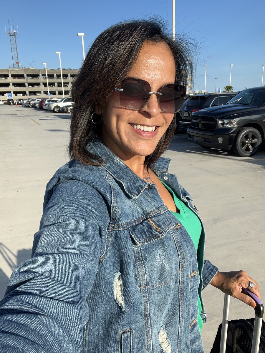 BLoMack's tweet photo. Hey Birds 💚🦅💚!! I’m on my way from Florida… let’s get this WIN!! #GangGreen

@JasonKelce @1kalwaysopen_ @JalenHurts @bigplay24slay @goedert33 @Eagles #BucketListing https://t.co/69BSj6mBz0